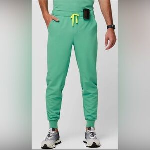 FIGS Men’s Tansen Jogger Scrub Pants